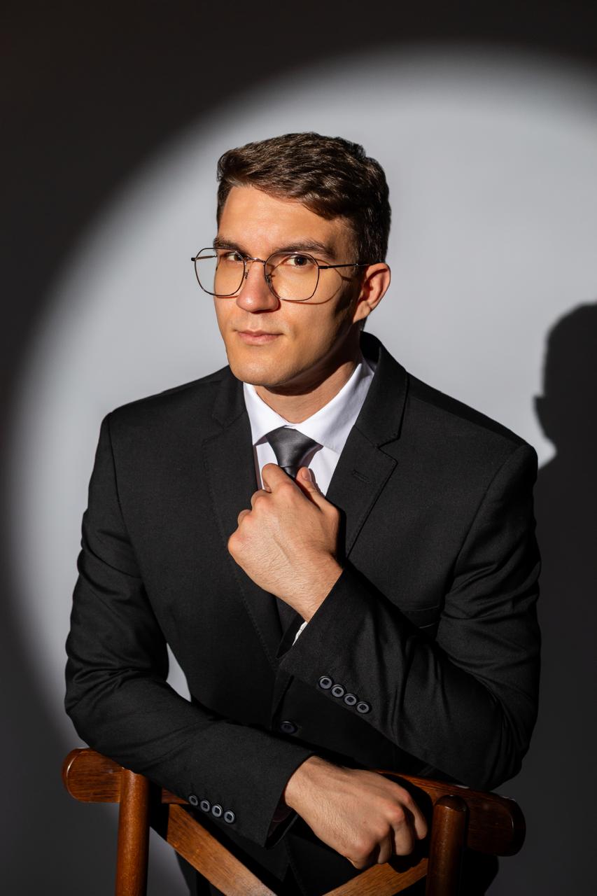Dr. Mateus Vivan Doria